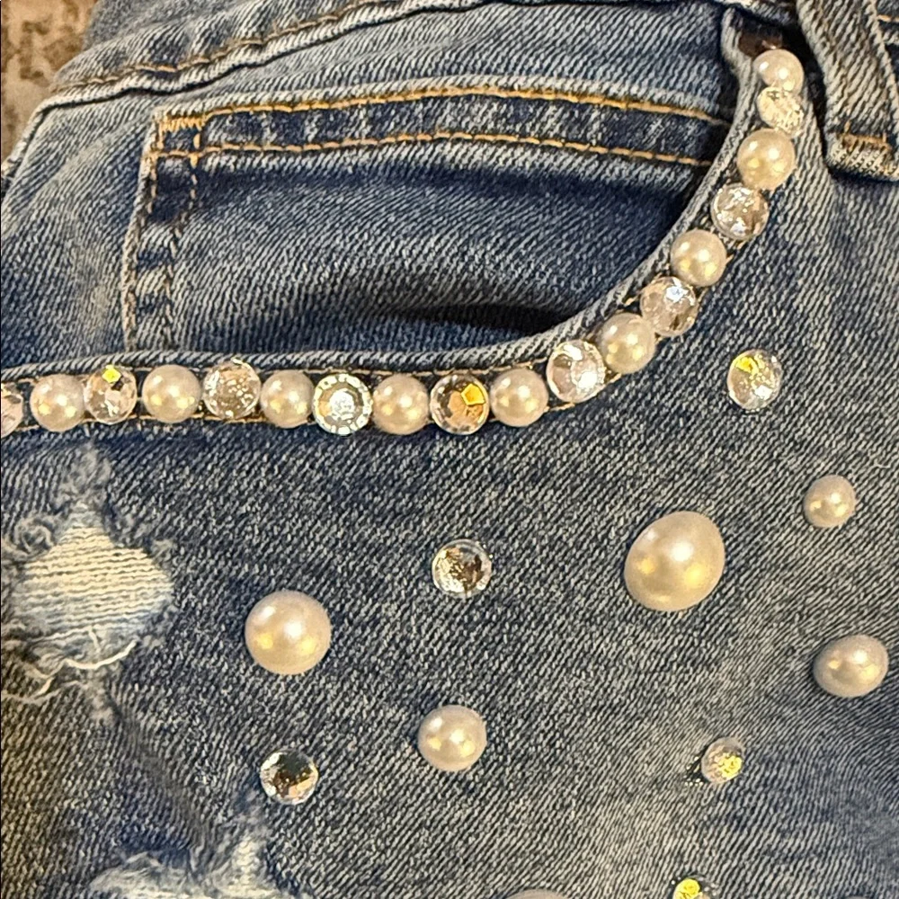 3/$20 Signature by Levi Strauss Blue Denim Pearl Rhinestone Heritage Jean Shorts - Picture 9 of 11